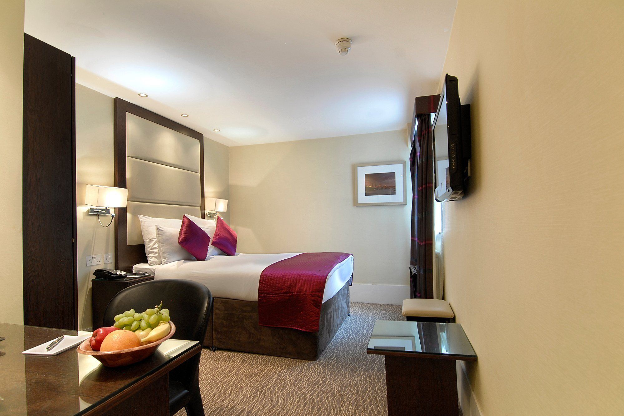 Hotel Grand Royale Hyde Park Londra Esterno foto